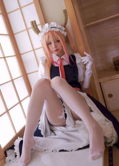 美脚女教师脚责めより_720免费电视剧
