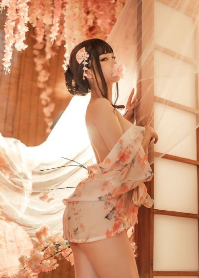 厨房掀开馊了裙子挺进_欧美成人在线