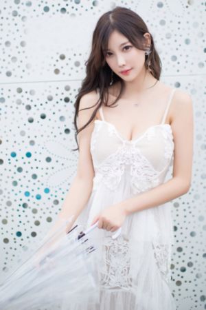 年轻的姨妈_BD英语在线观看视频